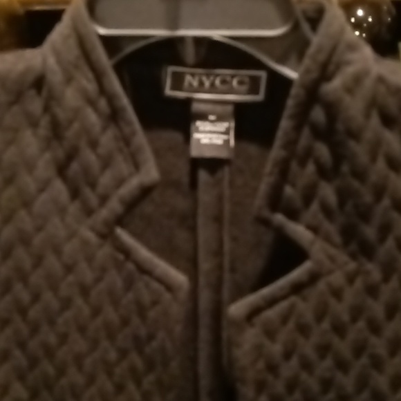 NWT NYCC black embossed l/s coat w big pockets & side slits Sz Med - Picture 8 of 13